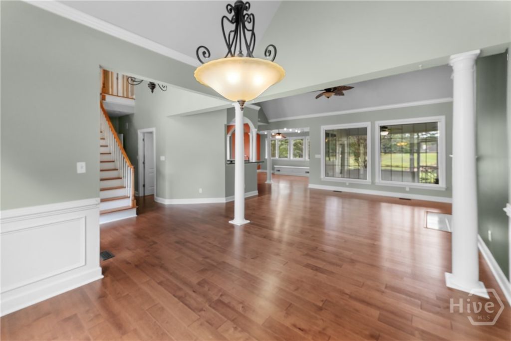 Image 6 of property listing at 2 Pine Lakes Point, Savannah, GA 31405