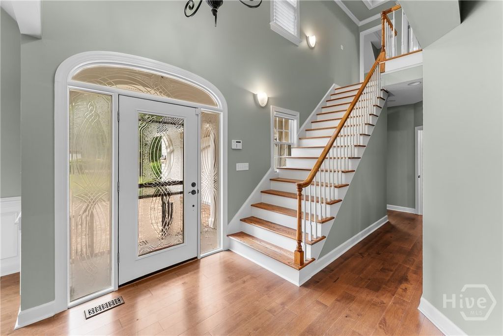 Image 7 of property listing at 2 Pine Lakes Point, Savannah, GA 31405