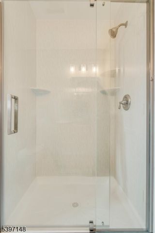 63 Merriam Ave, Newton Town, NJ 07860