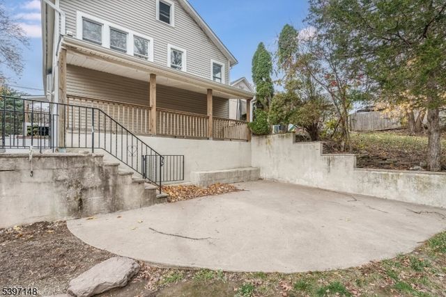 63 Merriam Ave, Newton Town, NJ 07860