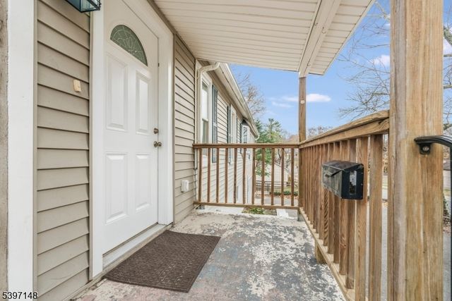 63 Merriam Ave, Newton Town, NJ 07860