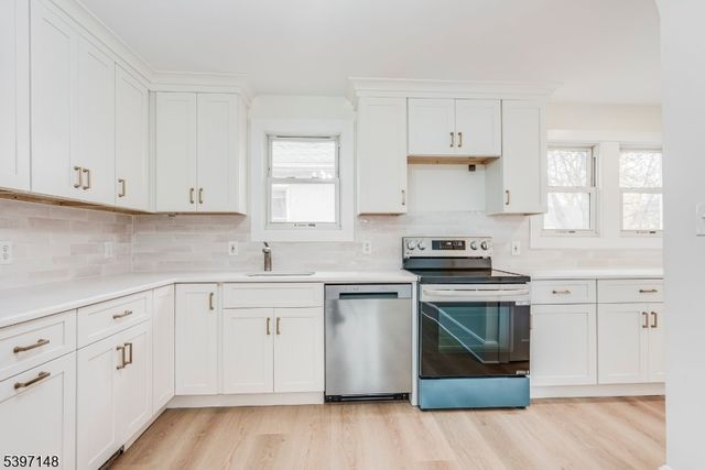 63 Merriam Ave, Newton Town, NJ 07860