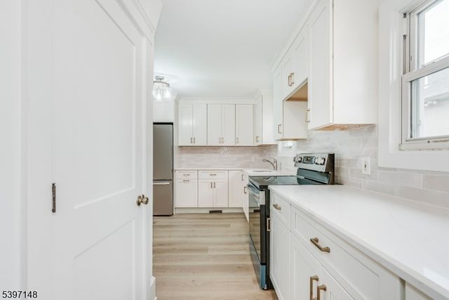 63 Merriam Ave, Newton Town, NJ 07860