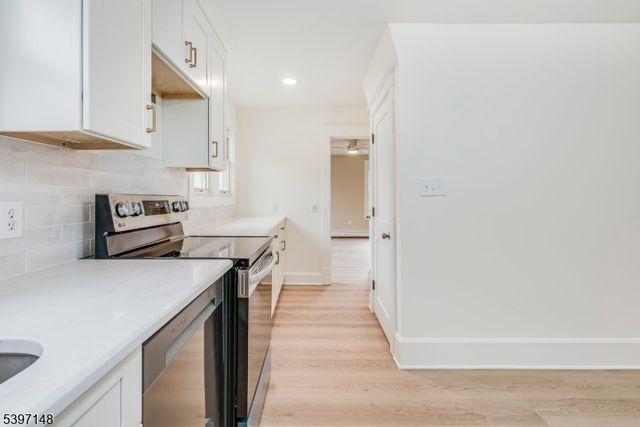 63 Merriam Ave, Newton Town, NJ 07860