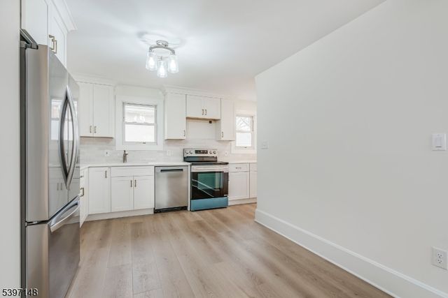 63 Merriam Ave, Newton Town, NJ 07860