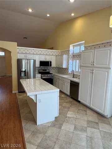 3725 Climbing Rose Street, Las Vegas, NV 89147