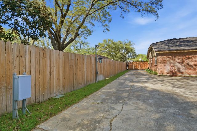 8709 Granite Court, Fort Worth, TX 76179