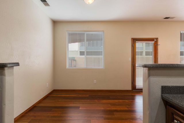 512 Alcalde Place SW, Albuquerque, NM 87104