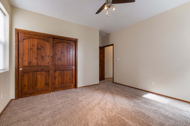 512 Alcalde Place SW, Albuquerque, NM 87104