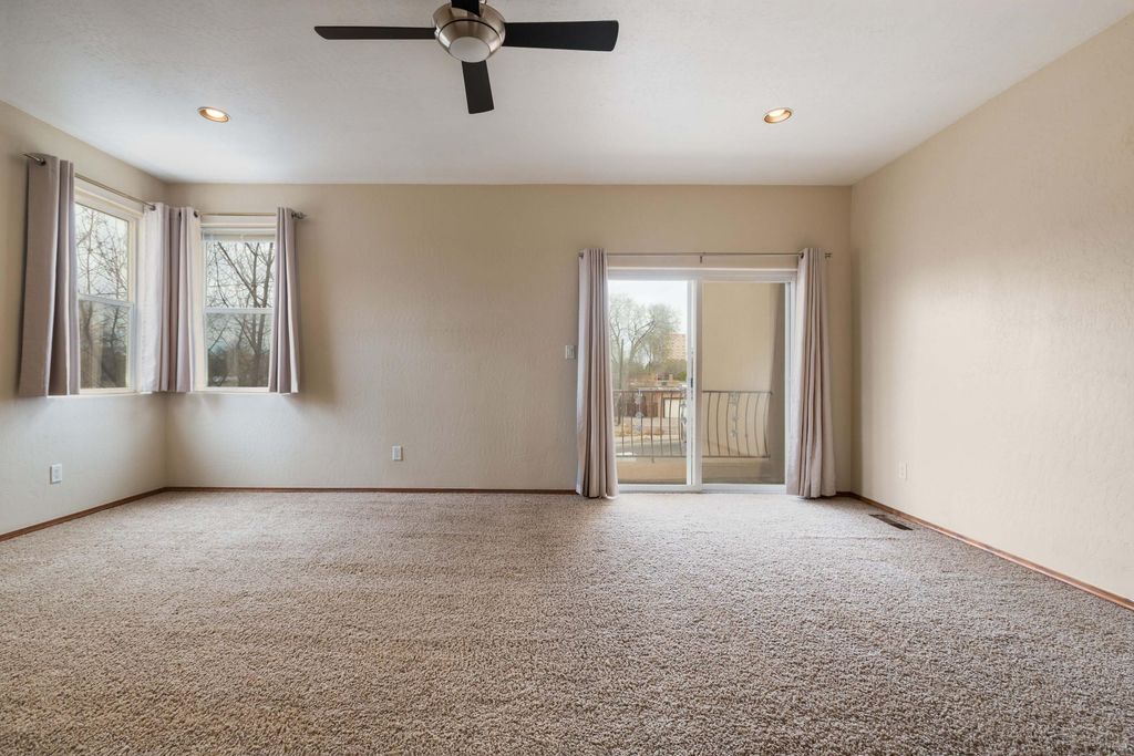 Image 12 of property listing at 512 Alcalde Place SW, Albuquerque, NM 87104