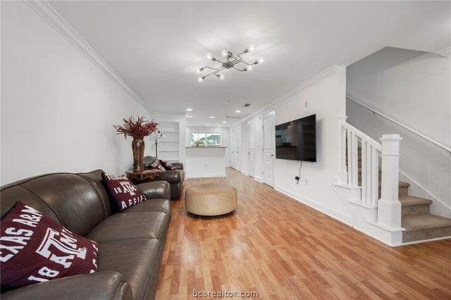 1725 Harvey Mitchell Parkway S 2125, College Station, TX 77840