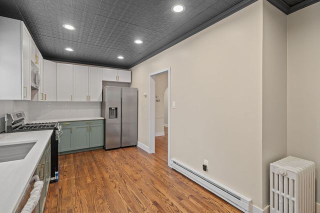 412 W 9th Street, Sterling, IL 61081