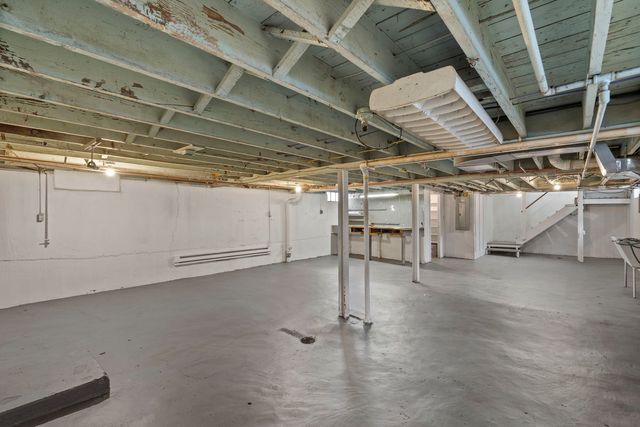 412 W 9th Street, Sterling, IL 61081