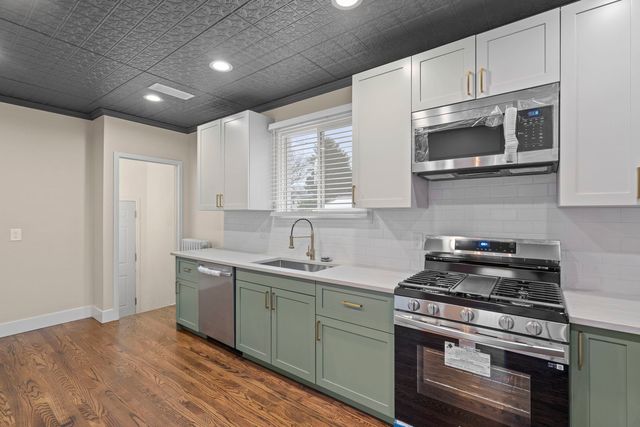 412 W 9th Street, Sterling, IL 61081