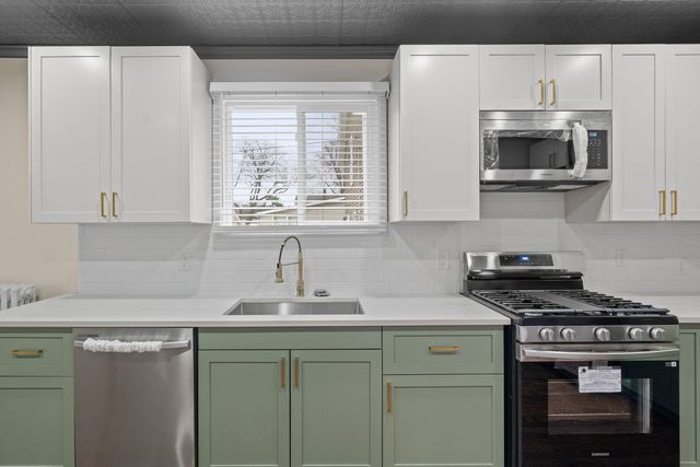 412 W 9th Street, Sterling, IL 61081