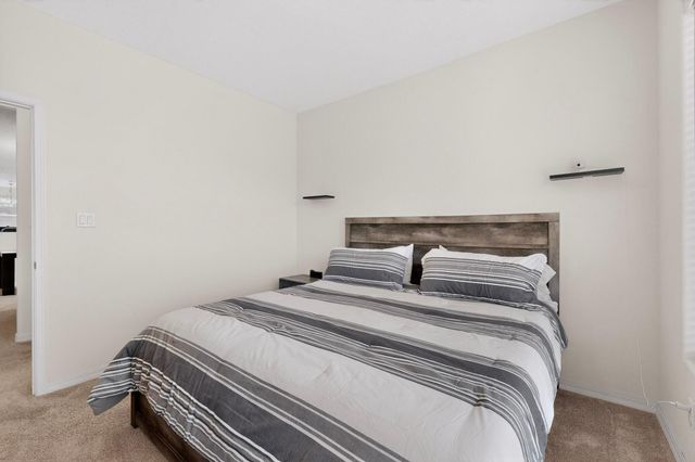 481 Rio Chama Circle SW, Los Lunas, NM 87031