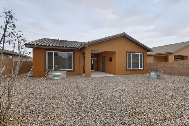 481 Rio Chama Circle SW, Los Lunas, NM 87031
