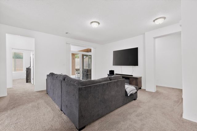 481 Rio Chama Circle SW, Los Lunas, NM 87031