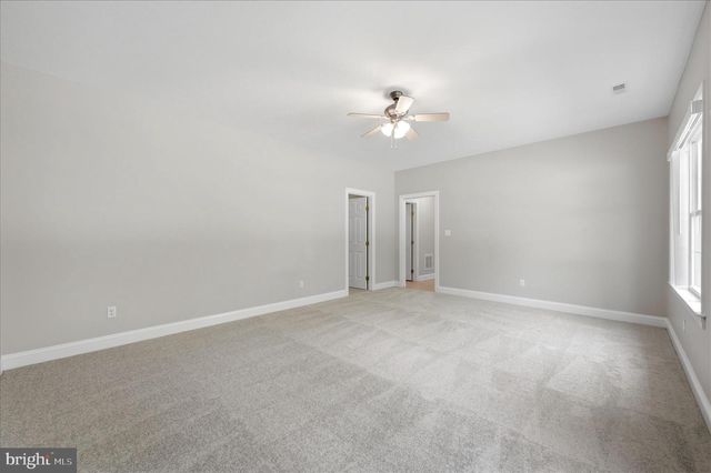 1201 LAKEVIEW DR, Cross Junction, VA 22625