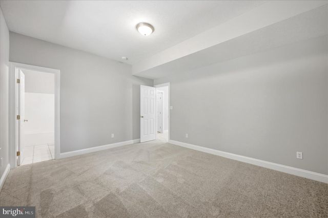 1201 LAKEVIEW DR, Cross Junction, VA 22625