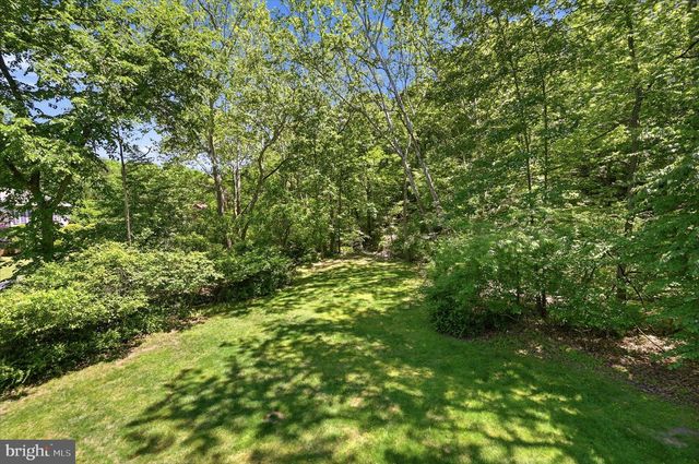 1201 LAKEVIEW DR, Cross Junction, VA 22625