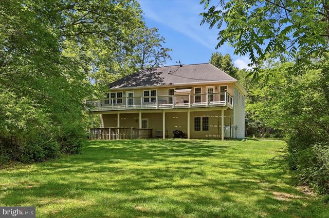 1201 LAKEVIEW DR, Cross Junction, VA 22625