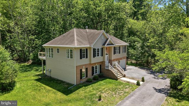 1201 LAKEVIEW DR, Cross Junction, VA 22625