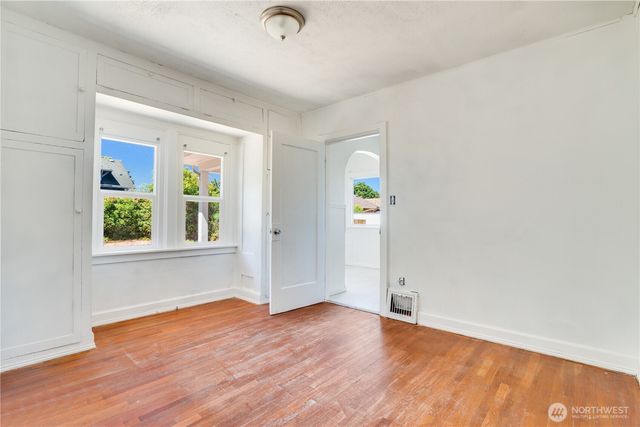 1102 S Anderson Street, Tacoma, WA 98405