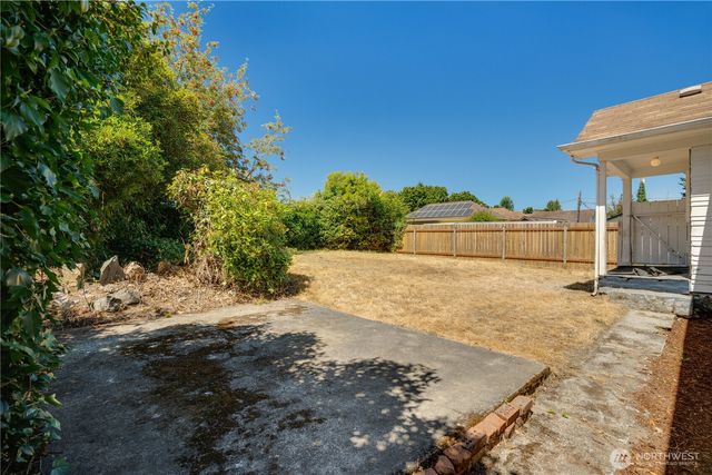 1102 S Anderson Street, Tacoma, WA 98405