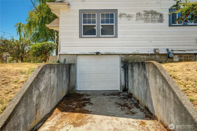 1102 S Anderson Street, Tacoma, WA 98405