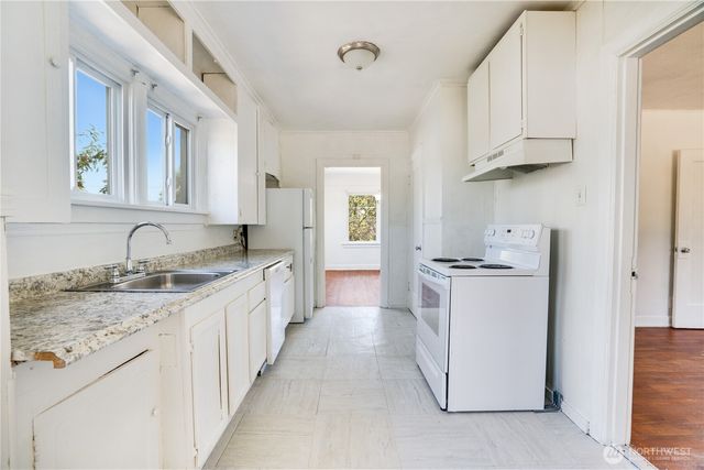 1102 S Anderson Street, Tacoma, WA 98405