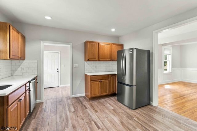 13 Malcolm St, Morristown Town, NJ 07960
