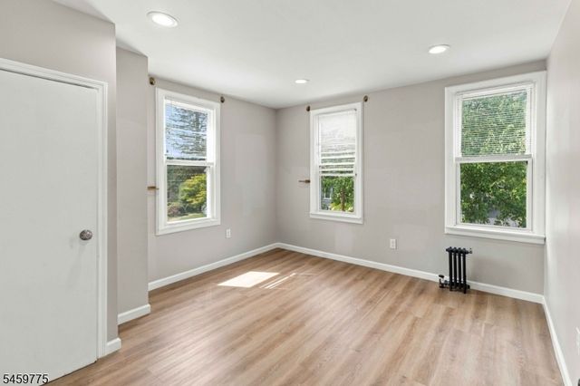 13 Malcolm St, Morristown Town, NJ 07960