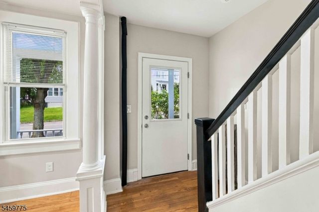 13 Malcolm St, Morristown Town, NJ 07960