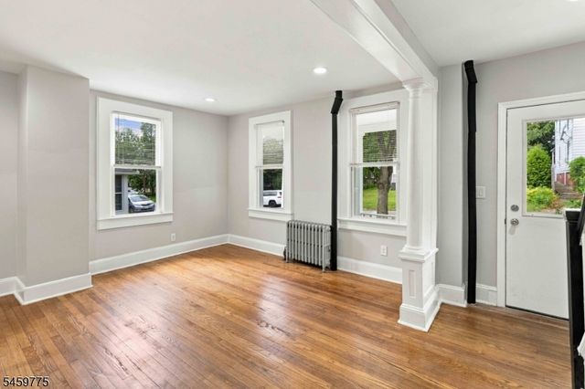 13 Malcolm St, Morristown Town, NJ 07960