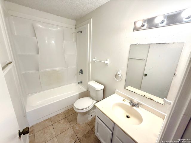 7042 Oldham, San Antonio, TX 78239