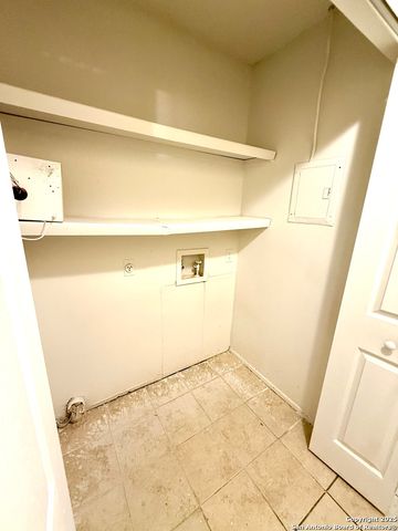 7042 Oldham, San Antonio, TX 78239