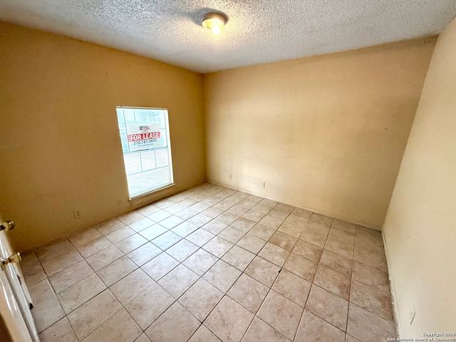 7042 Oldham, San Antonio, TX 78239