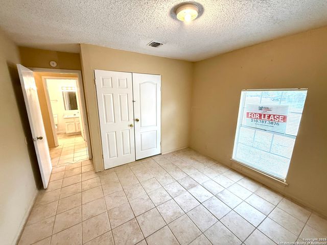 7042 Oldham, San Antonio, TX 78239