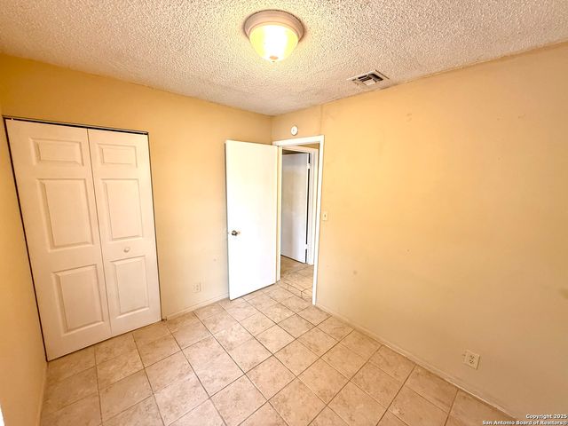 7042 Oldham, San Antonio, TX 78239