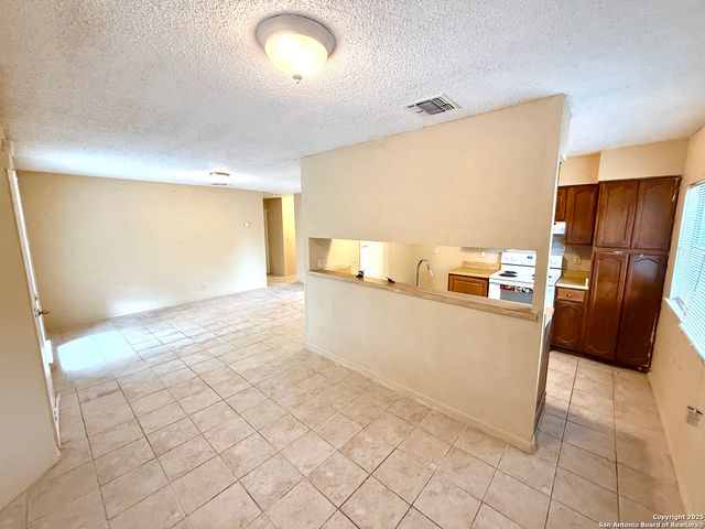 7042 Oldham, San Antonio, TX 78239