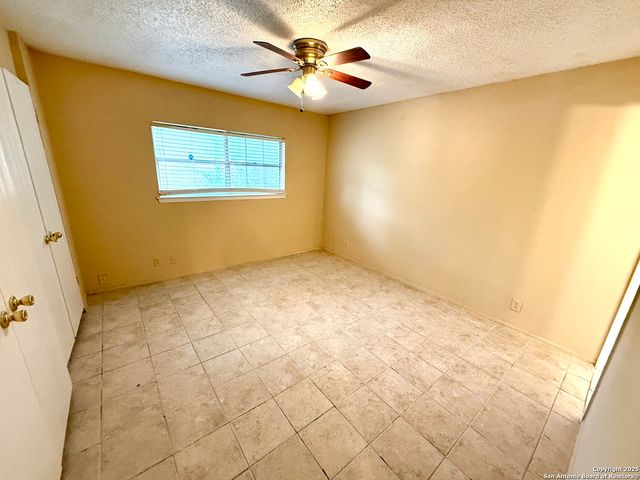 7042 Oldham, San Antonio, TX 78239