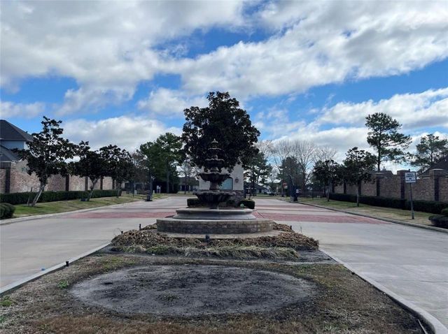 10888 Dauphine Street, Willis, TX 77318