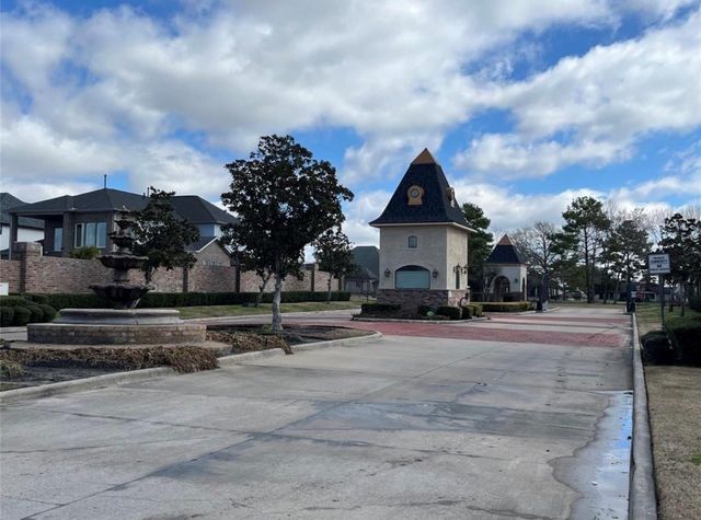 10888 Dauphine Street, Willis, TX 77318