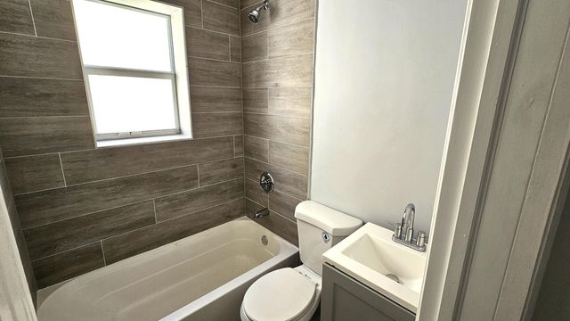 1142 SW 4th Street 9, Miami, FL 33130