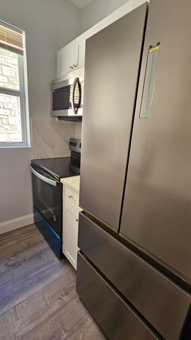 1142 SW 4th Street 9, Miami, FL 33130