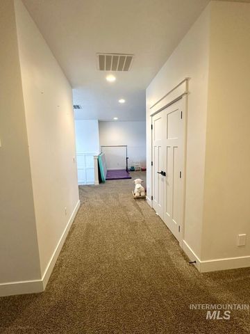 10082 Riverbend Pl, Middleton, ID 83644