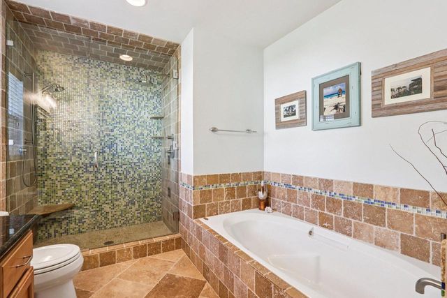 1936 Foxcroft LANE, Waukesha, WI 53189