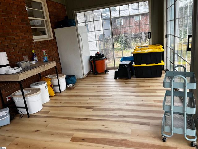 713 Cross Anchor Road, Woodruff, SC 29388