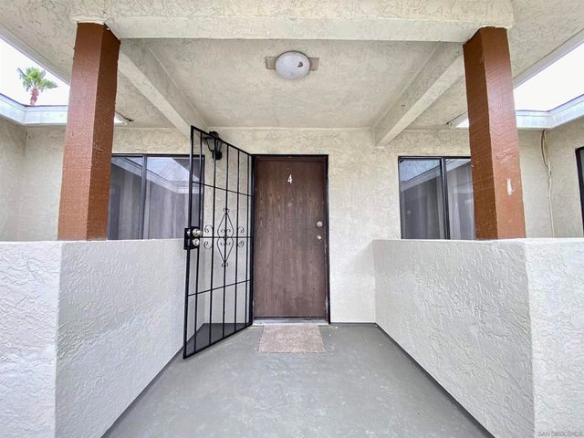8965 Switzer Dr 4, Spring Valley, CA 91977
